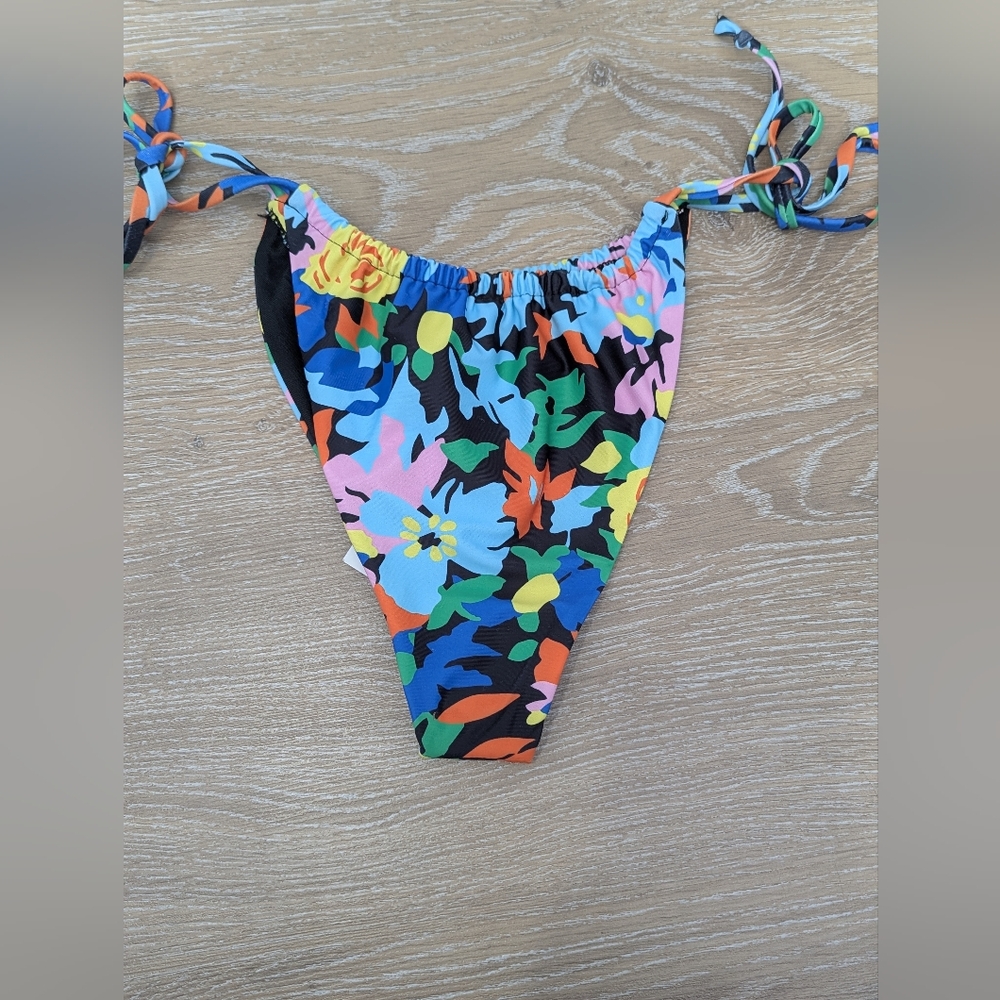 Refuge Floral Vibran Cheekt String Bikini Swim Bottom Women's Beach Vacation - Picture 7 of 7